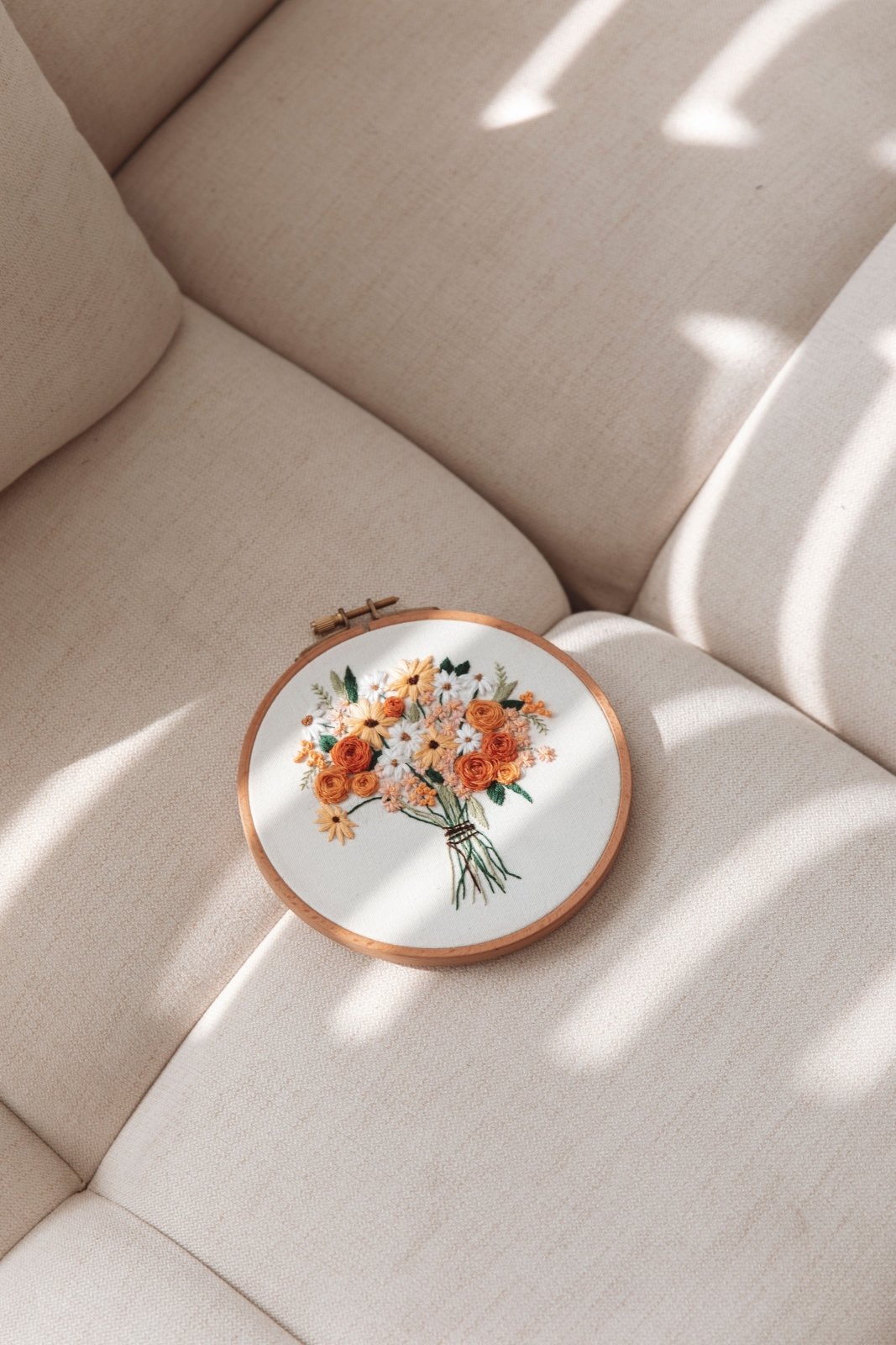 Daisy Bouquet Embroidery Kit - Stitched Up Kits