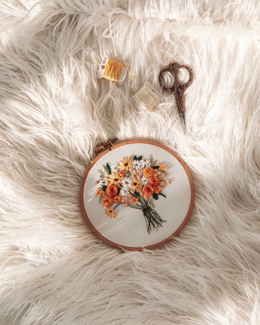 Daisy Bouquet Embroidery Kit - Stitched Up Kits