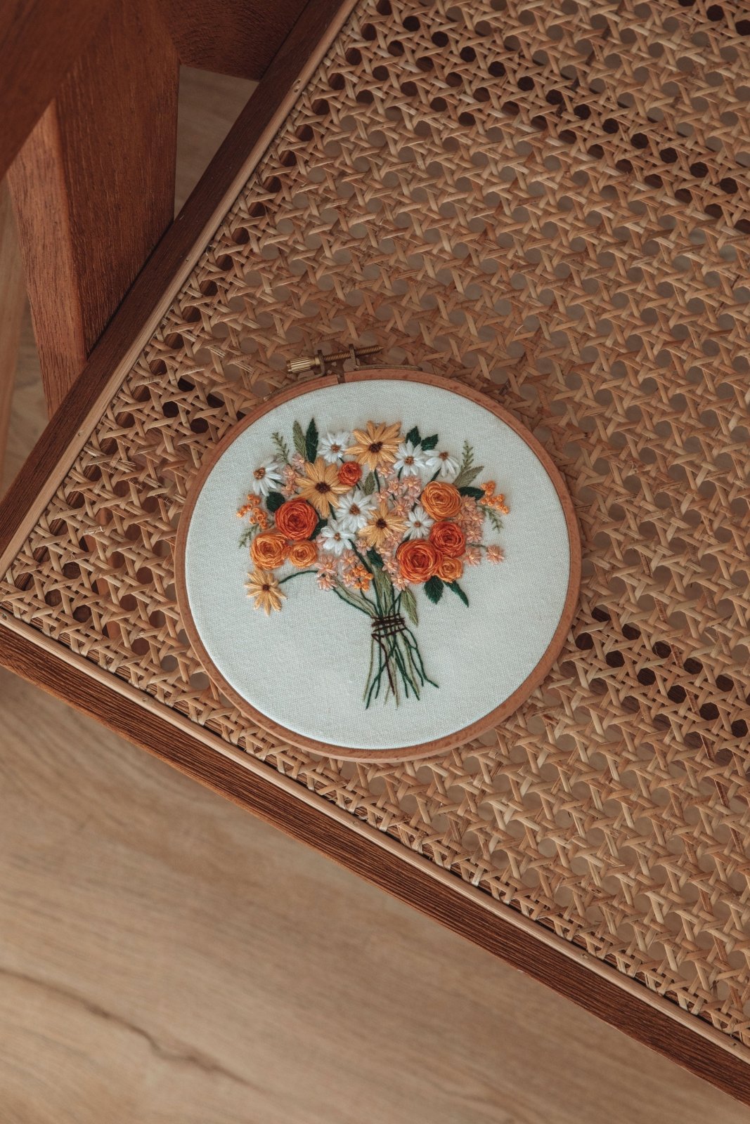 Daisy Bouquet Embroidery Kit - Stitched Up Kits