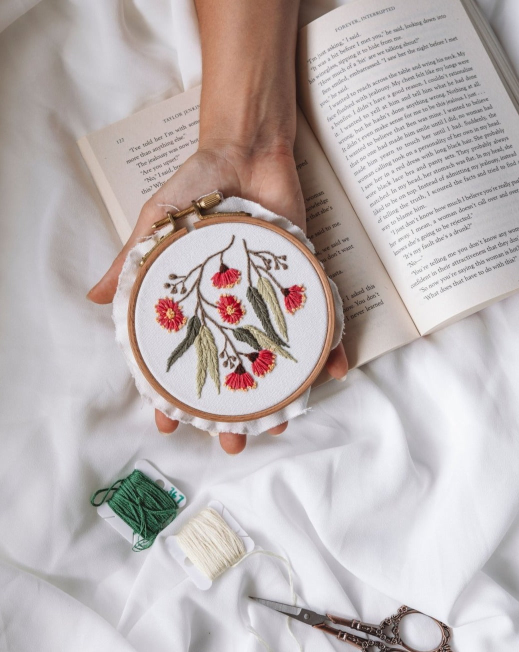 Embroidery Back Design How to Finish the Back of an Embroidery Hoop: 4 Simple Methods Compare